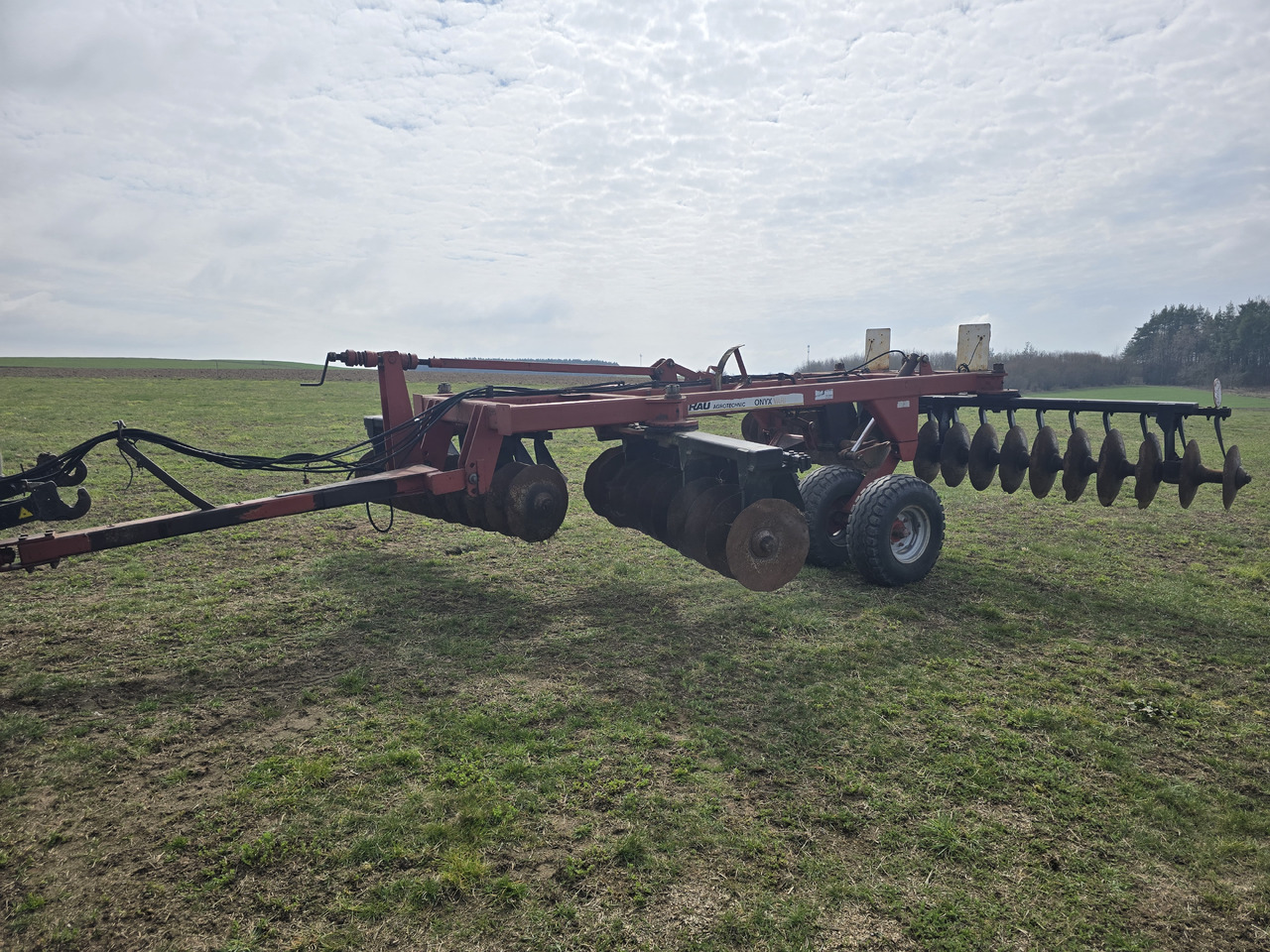 Rau ONYX Vari 5 m - Tárcsás borona: 4 kép. Rau ONYX Vari 5 m - Tárcsás borona: 4 kép.