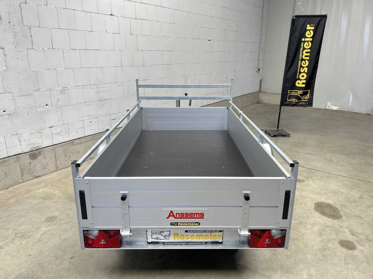 ANSSEMS BSX 1350.251x130 Kastenanhänger gebremst - Autó utánfutó: 3 kép. ANSSEMS BSX 1350.251x130 Kastenanhänger gebremst - Autó utánfutó: 3 kép.