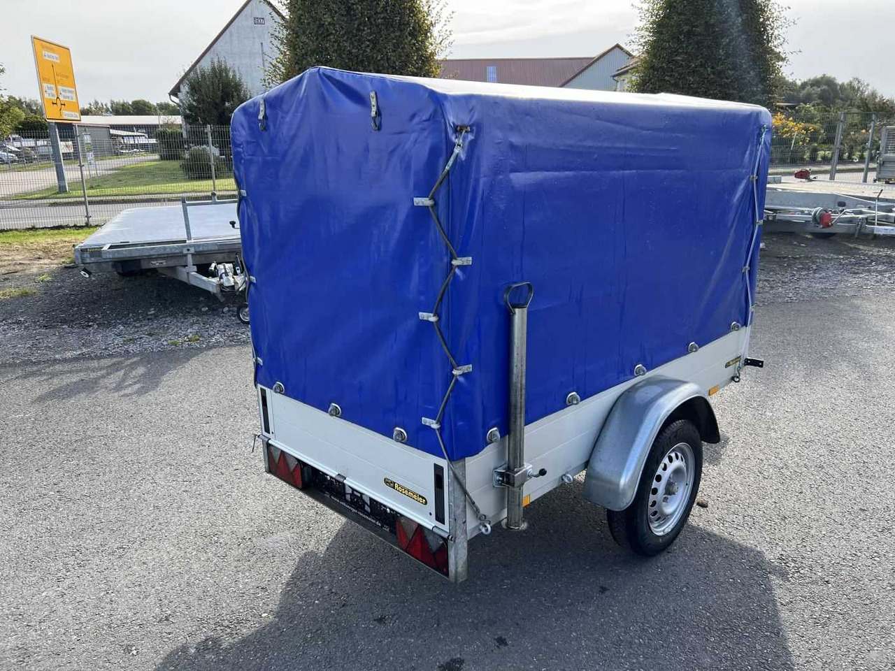 ANSSEMS GT 750 Plane Kastenanhänger ungebremst - Autó utánfutó: 3 kép. ANSSEMS GT 750 Plane Kastenanhänger ungebremst - Autó utánfutó: 3 kép.