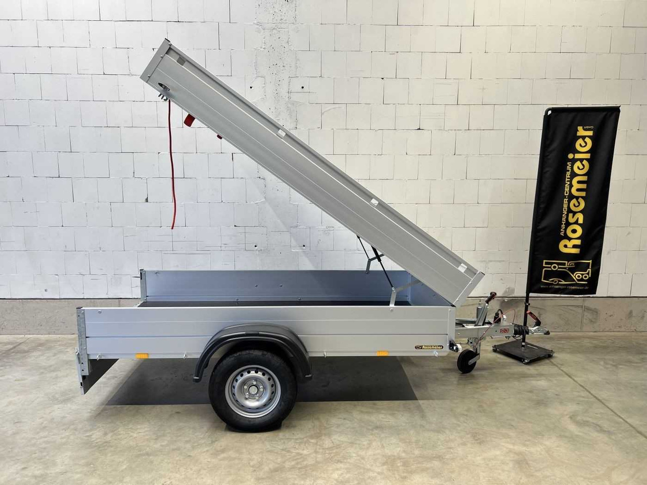 ANSSEMS GTB 1200 HT Deckelanhänger - Autó utánfutó: 1 kép. ANSSEMS GTB 1200 HT Deckelanhänger - Autó utánfutó: 1 kép.