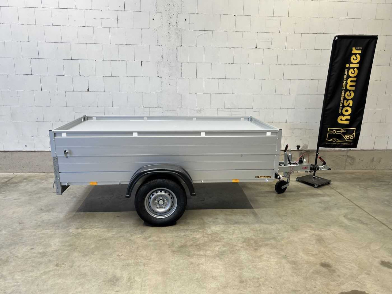 ANSSEMS GTB 1200 HT Deckelanhänger - Autó utánfutó: 2 kép. ANSSEMS GTB 1200 HT Deckelanhänger - Autó utánfutó: 2 kép.