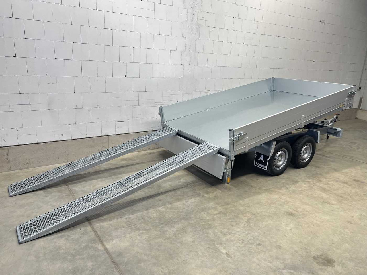 ANSSEMS KSX 2500.305x178 E Rampen Stüt Dreiseitenkipper - Pótkocsi billenőplatós: 1 kép. ANSSEMS KSX 2500.305x178 E Rampen Stüt Dreiseitenkipper - Pótkocsi billenőplatós: 1 kép.