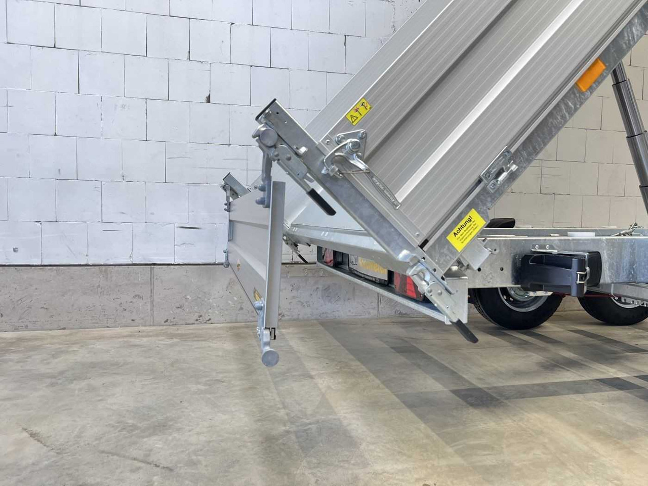 BOECKMANN DK-AL 3718/35 P Eco Dreiseitenkipper - Pótkocsi billenőplatós: 5 kép. BOECKMANN DK-AL 3718/35 P Eco Dreiseitenkipper - Pótkocsi billenőplatós: 5 kép.