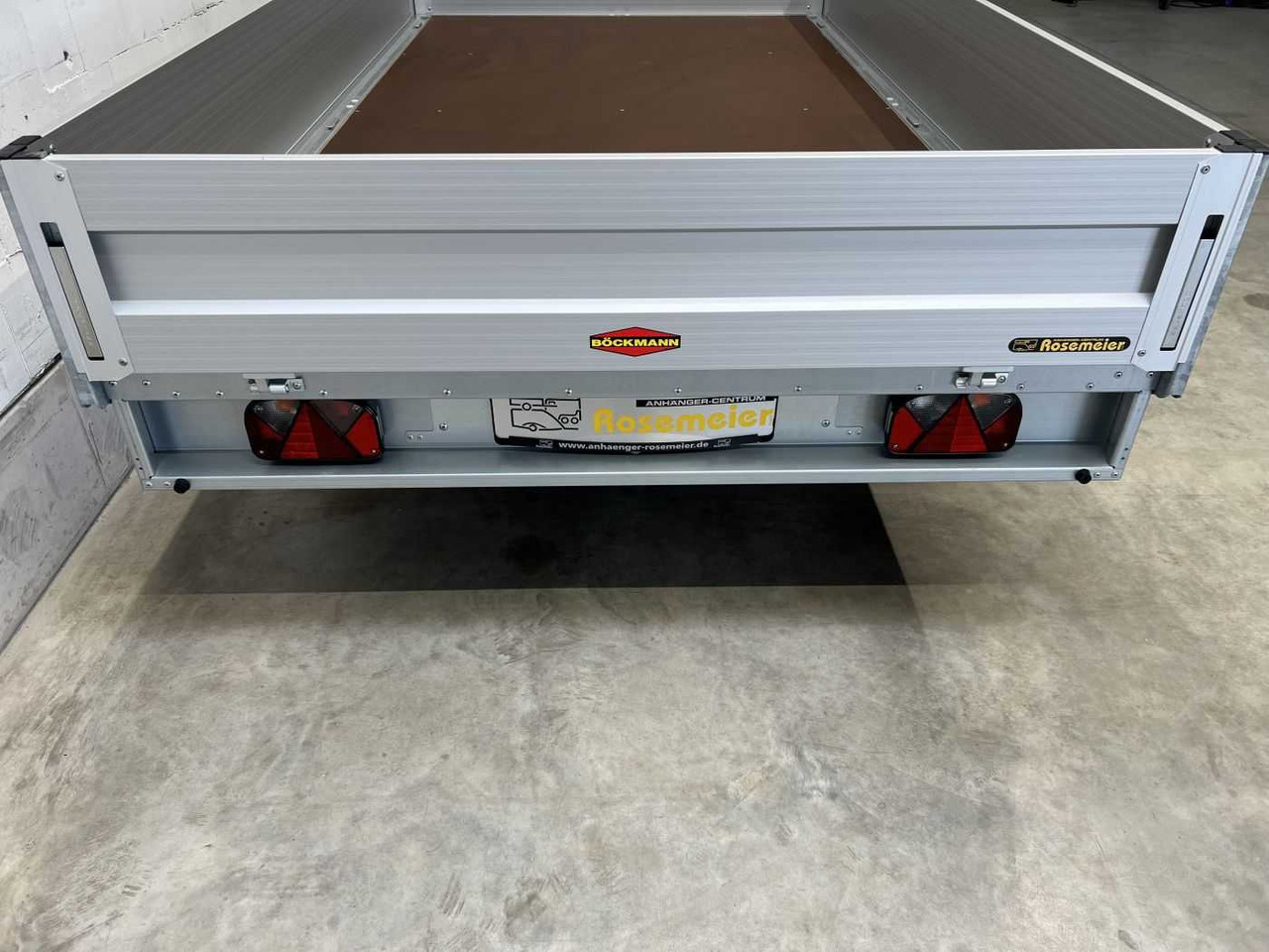 BOECKMANN HL-AL 3218/20 F ECO XXL Hochlader - Platós pótkocsi: 4 kép. BOECKMANN HL-AL 3218/20 F ECO XXL Hochlader - Platós pótkocsi: 4 kép.