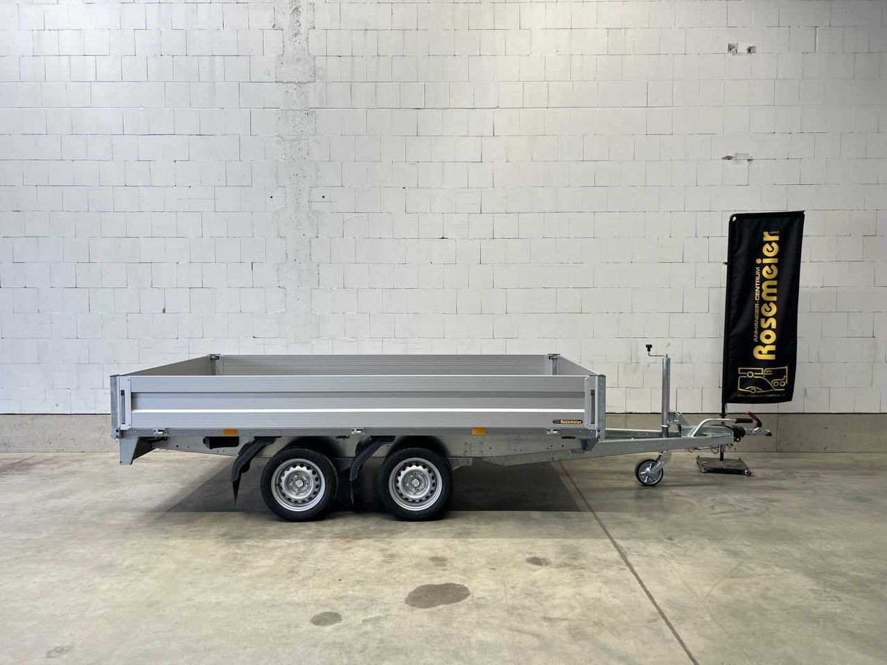 BOECKMANN HL-AL 3218/20 F ECO XXL Hochlader - Platós pótkocsi: 1 kép. BOECKMANN HL-AL 3218/20 F ECO XXL Hochlader - Platós pótkocsi: 1 kép.