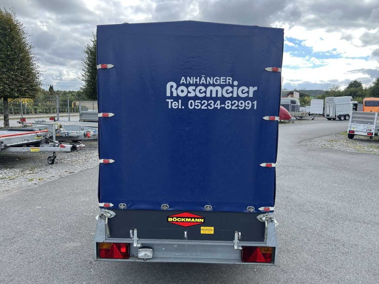 BOECKMANN HNB 1025 Plane Kastenanhänger gebremst - Autó utánfutó: 4 kép. BOECKMANN HNB 1025 Plane Kastenanhänger gebremst - Autó utánfutó: 4 kép.