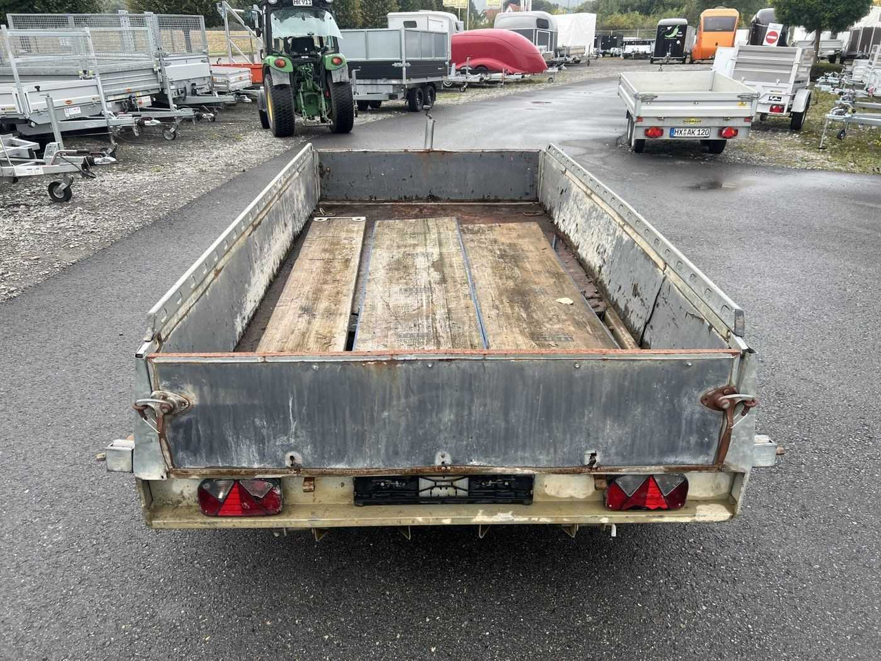 BOECKMANN HT 3015/27 Kastenanhänger gebremst - Autó utánfutó: 4 kép. BOECKMANN HT 3015/27 Kastenanhänger gebremst - Autó utánfutó: 4 kép.