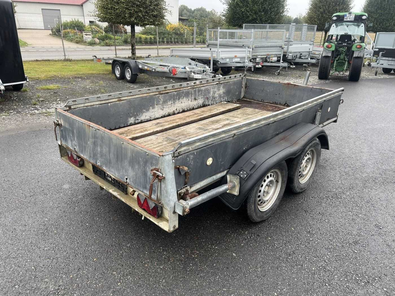 BOECKMANN HT 3015/27 Kastenanhänger gebremst - Autó utánfutó: 3 kép. BOECKMANN HT 3015/27 Kastenanhänger gebremst - Autó utánfutó: 3 kép.