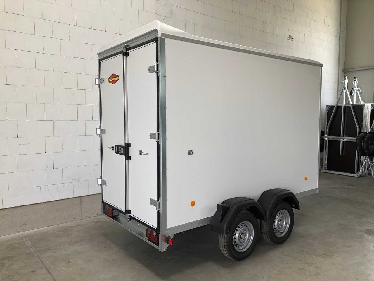 BOECKMANN KT 3015/20 H Kofferanhänger - Pótkocsi dobozos: 3 kép. BOECKMANN KT 3015/20 H Kofferanhänger - Pótkocsi dobozos: 3 kép.