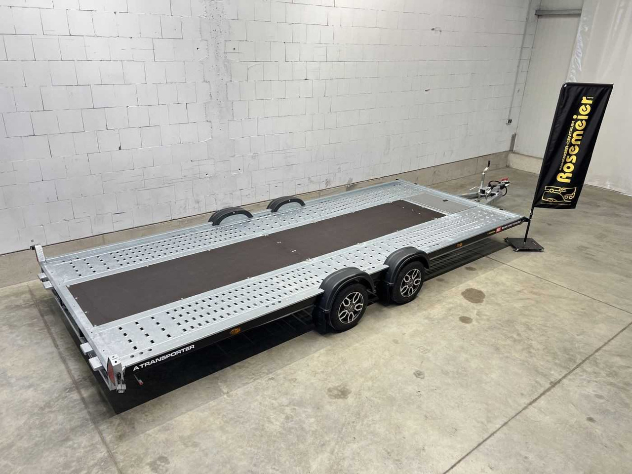 BRIAN_JAMES A Transporter 130-5521-35-2-12 Autotransporter - Pótkocsi autószállító: 4 kép. BRIAN_JAMES A Transporter 130-5521-35-2-12 Autotransporter - Pótkocsi autószállító: 4 kép.