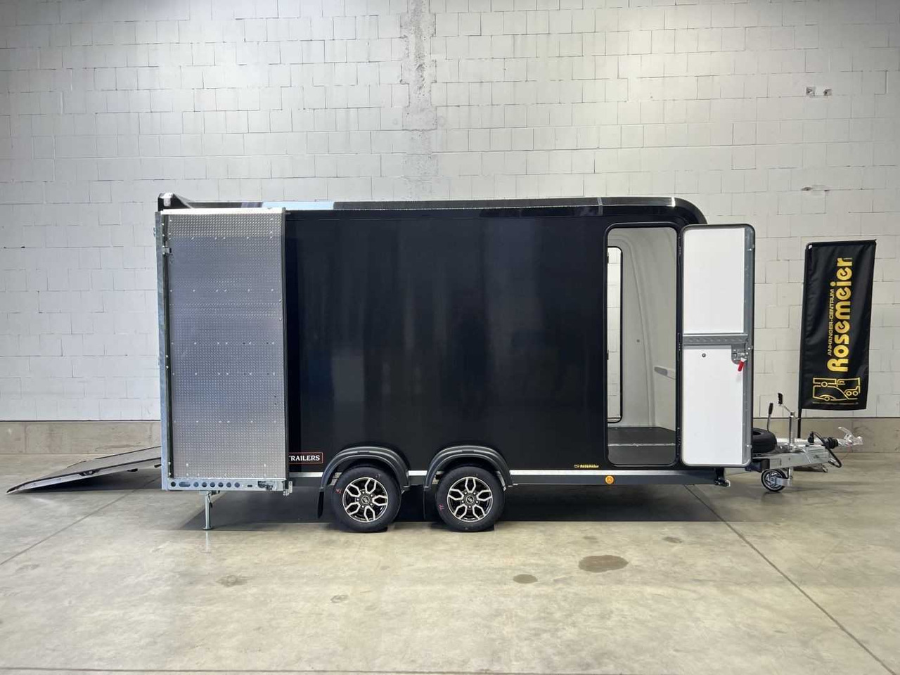 Új Pótkocsi dobozos BRIAN_JAMES Box Van 600-4018-35-2-12-B Kofferanhänger: 1 kép.