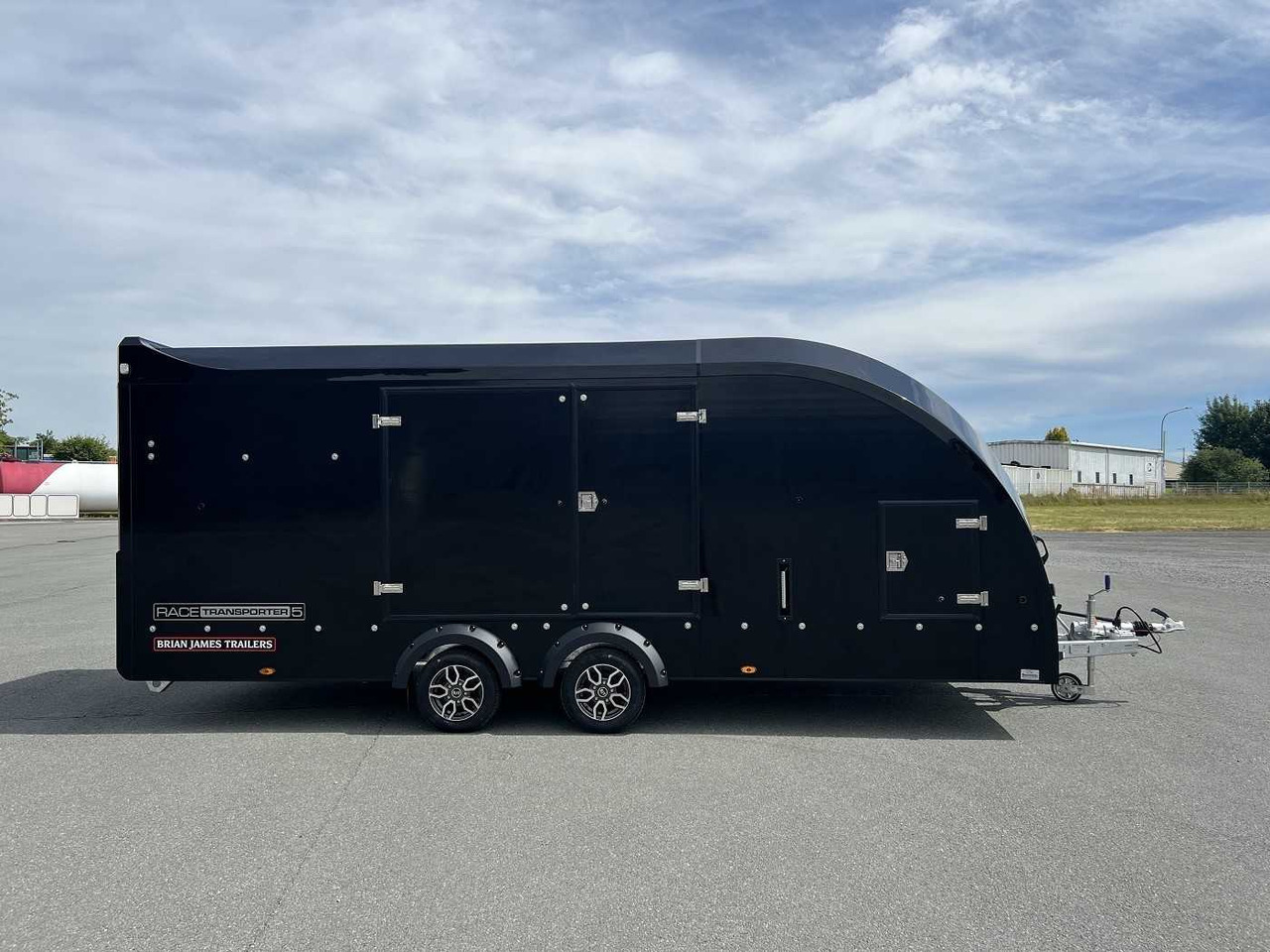 BRIAN_JAMES Race Transporter 5 Autotransporter geschlossen - Pótkocsi autószállító: 3 kép. BRIAN_JAMES Race Transporter 5 Autotransporter geschlossen - Pótkocsi autószállító: 3 kép.