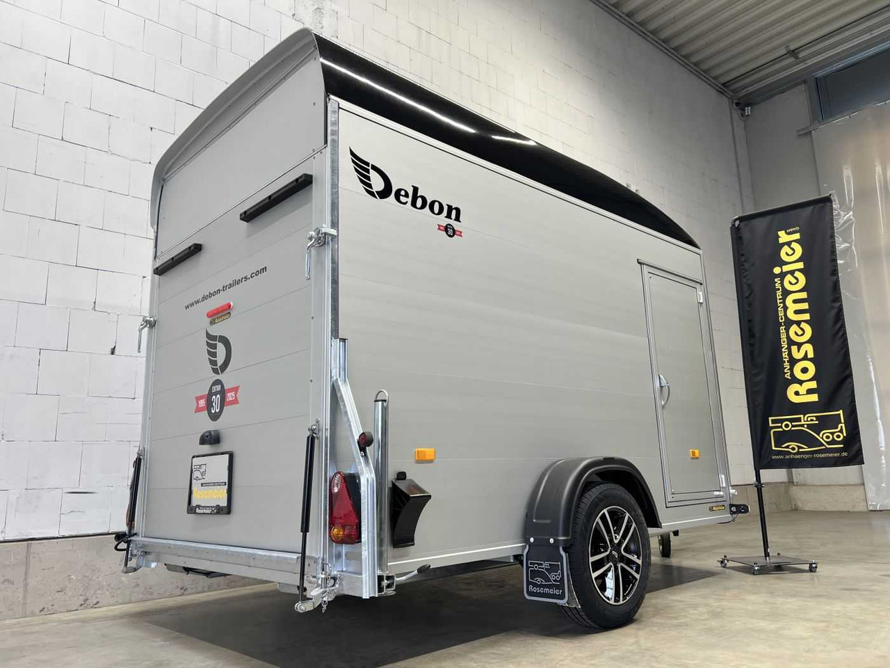 CHEVAL LIBERTE DEBON C400 Roadster ALF Kofferanhänger - Motorszállító utánfutó: 5 kép. CHEVAL LIBERTE DEBON C400 Roadster ALF Kofferanhänger - Motorszállító utánfutó: 5 kép.