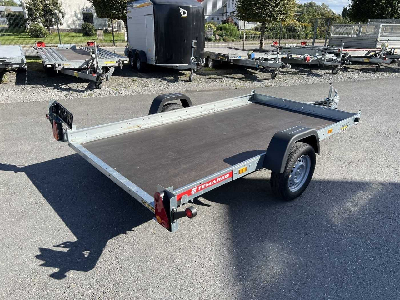 DC Plattform Motorradanhänger kippbar - Motorszállító utánfutó: 3 kép. DC Plattform Motorradanhänger kippbar - Motorszállító utánfutó: 3 kép.