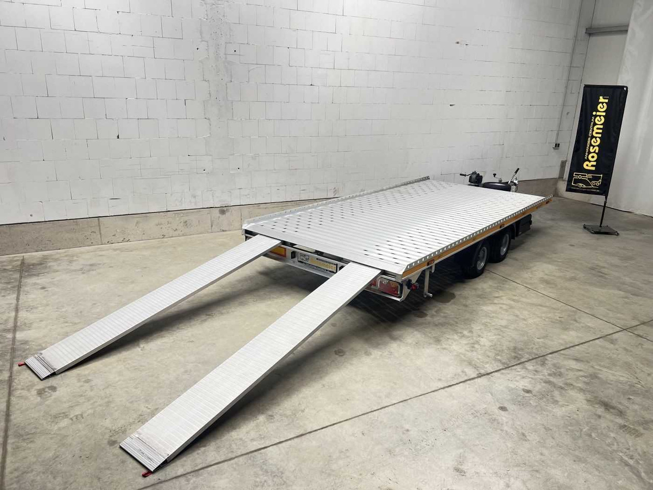 GROMEX L2-3000-4.55 Autotransporter - Pótkocsi autószállító: 1 kép. GROMEX L2-3000-4.55 Autotransporter - Pótkocsi autószállító: 1 kép.