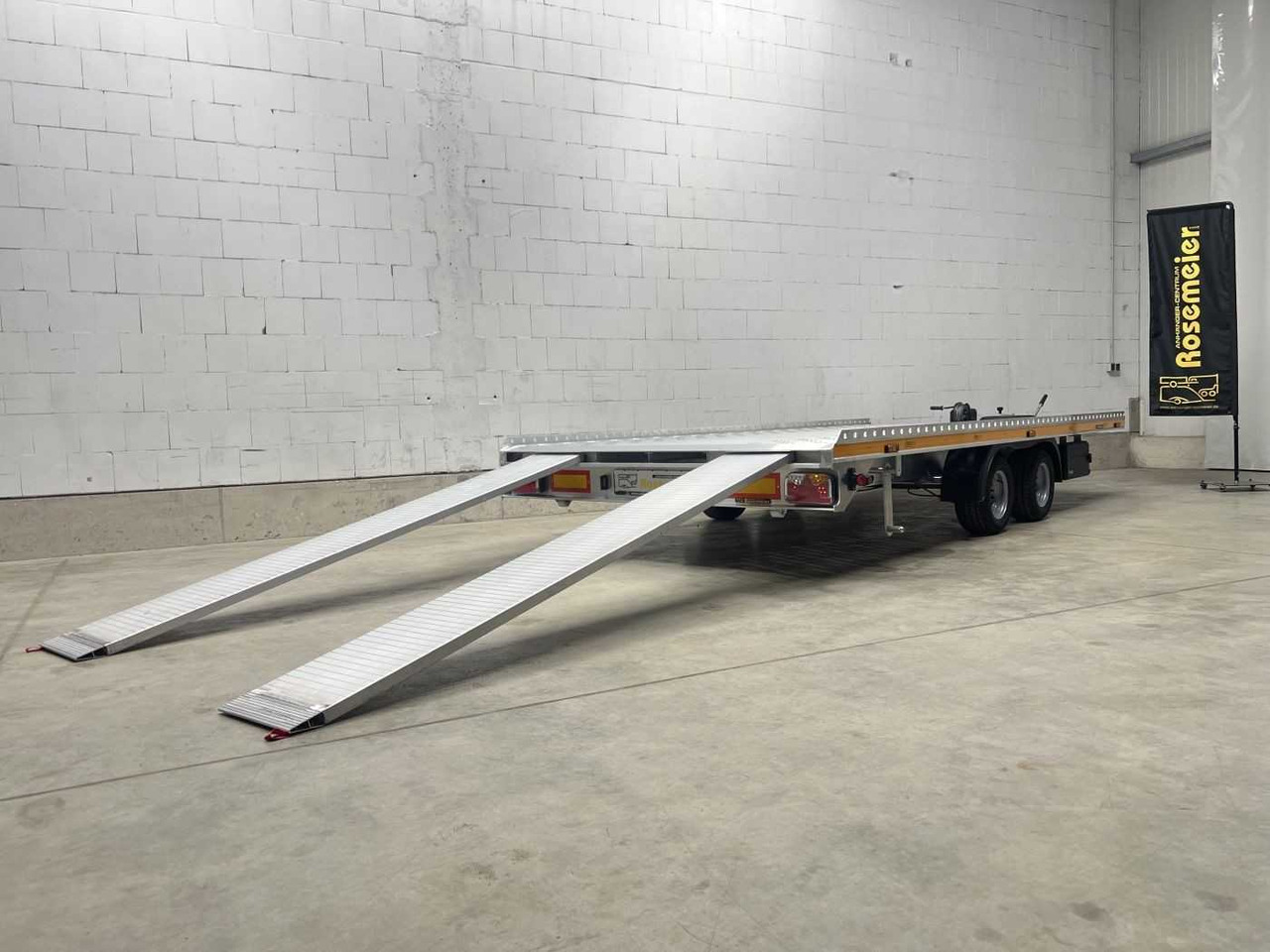 GROMEX L2-3000-4.55 Autotransporter - Pótkocsi autószállító: 3 kép. GROMEX L2-3000-4.55 Autotransporter - Pótkocsi autószállító: 3 kép.