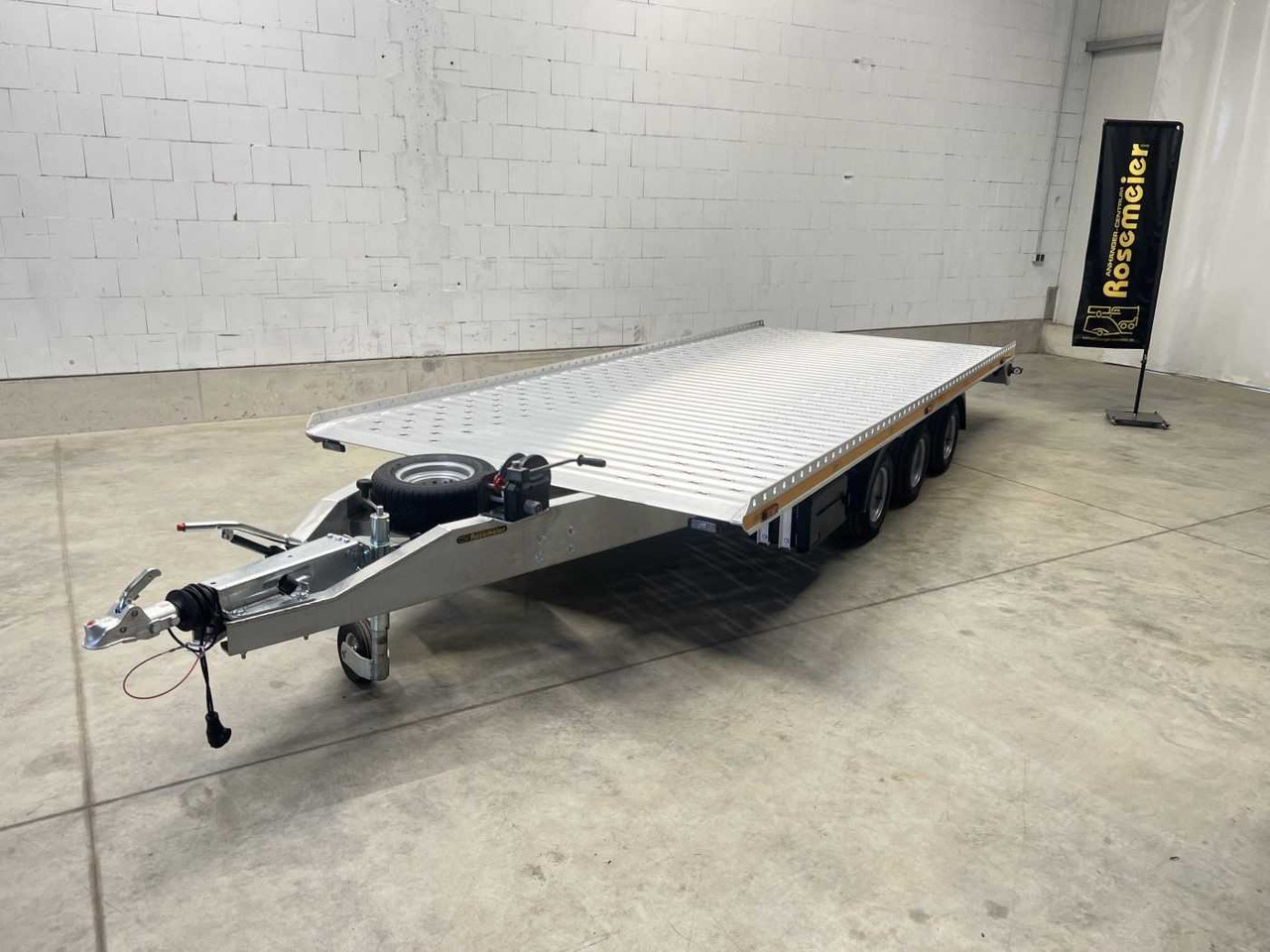 GROMEX L3-3500-5.2 Autotransporter - Pótkocsi autószállító: 4 kép. GROMEX L3-3500-5.2 Autotransporter - Pótkocsi autószállító: 4 kép.