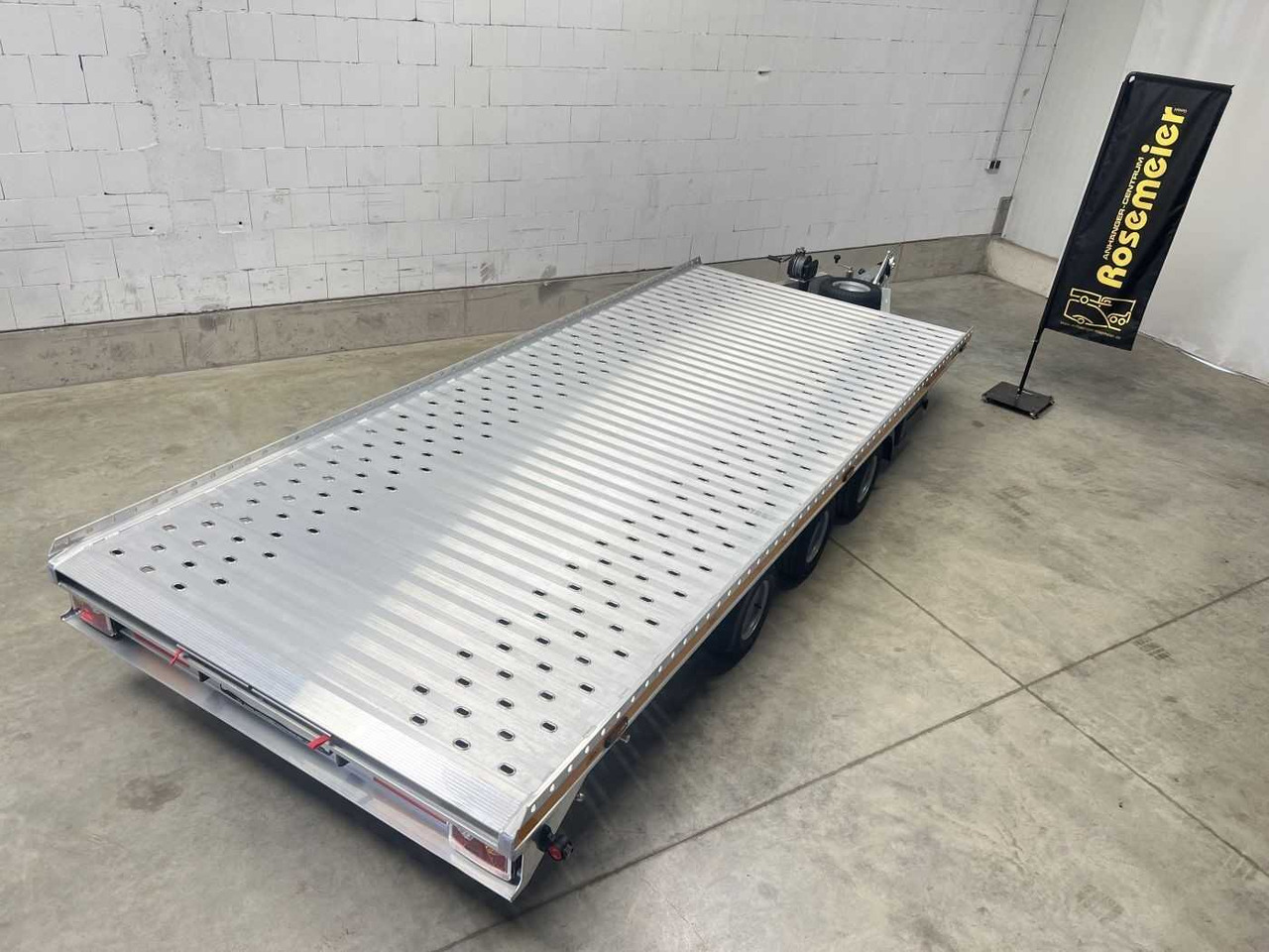 GROMEX L3-3500-5.2 Autotransporter - Pótkocsi autószállító: 2 kép. GROMEX L3-3500-5.2 Autotransporter - Pótkocsi autószállító: 2 kép.