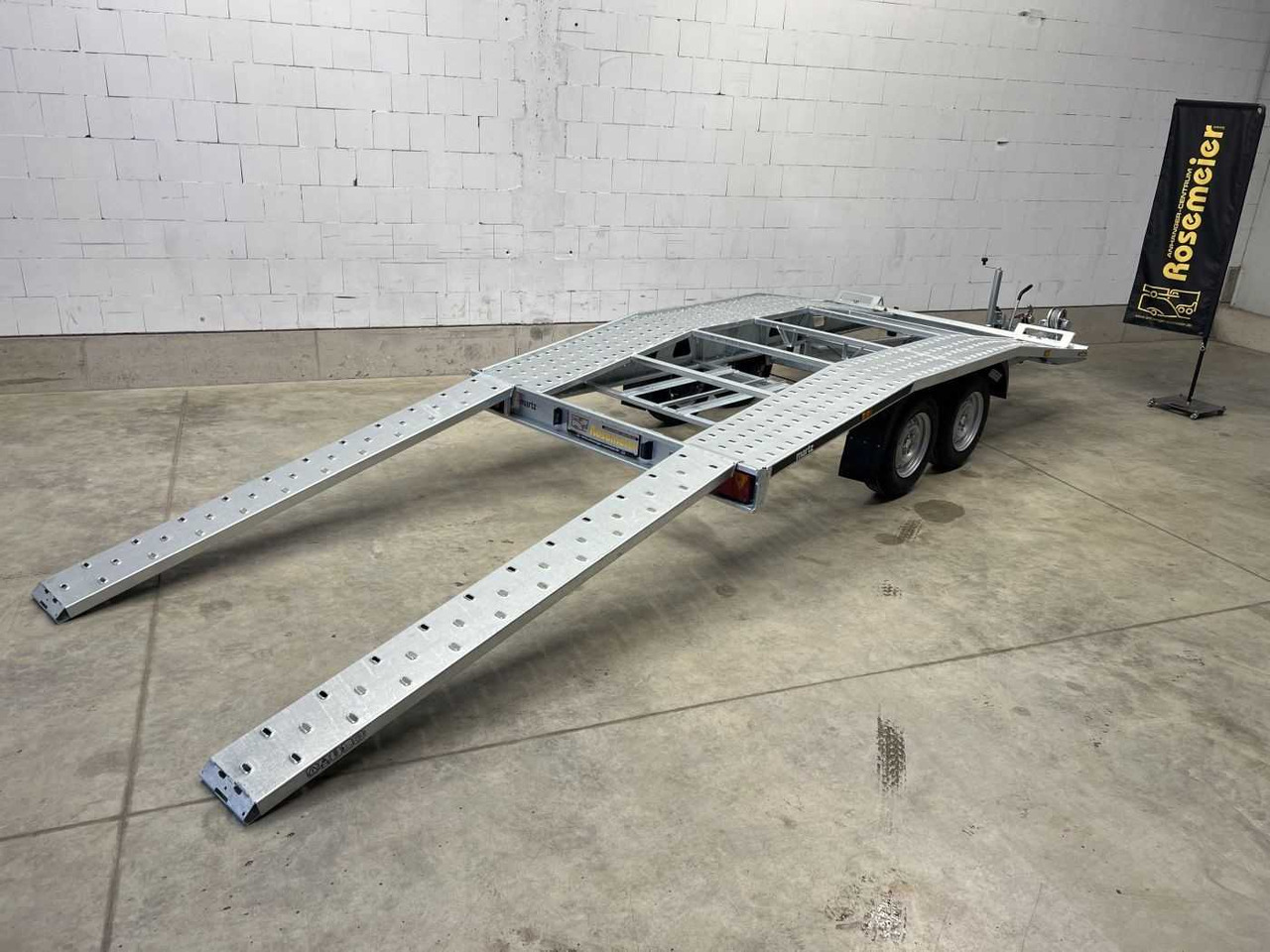 GT 400/2 S 2,7T Autotransporter - Pótkocsi autószállító: 1 kép. GT 400/2 S 2,7T Autotransporter - Pótkocsi autószállító: 1 kép.