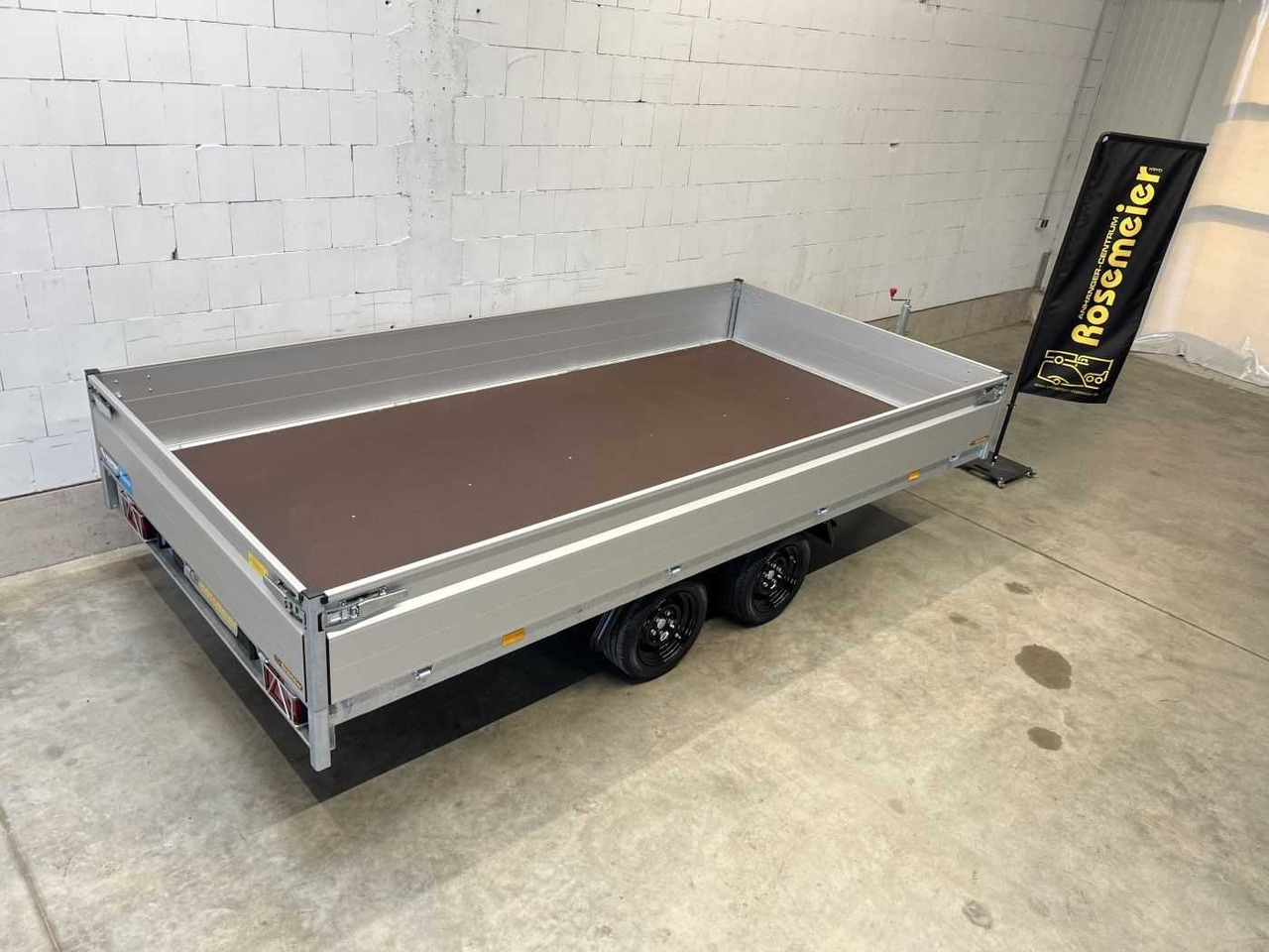 HAPERT Azure H-2 Parabelfedern Hochlader - Autó utánfutó: 4 kép. HAPERT Azure H-2 Parabelfedern Hochlader - Autó utánfutó: 4 kép.