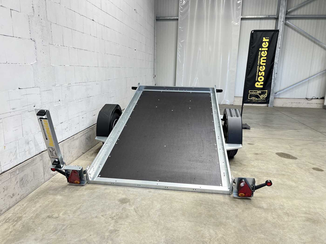 MARTZ Unilader 300 C 1,3T Motorradanhänger - Motorszállító utánfutó: 3 kép. MARTZ Unilader 300 C 1,3T Motorradanhänger - Motorszállító utánfutó: 3 kép.