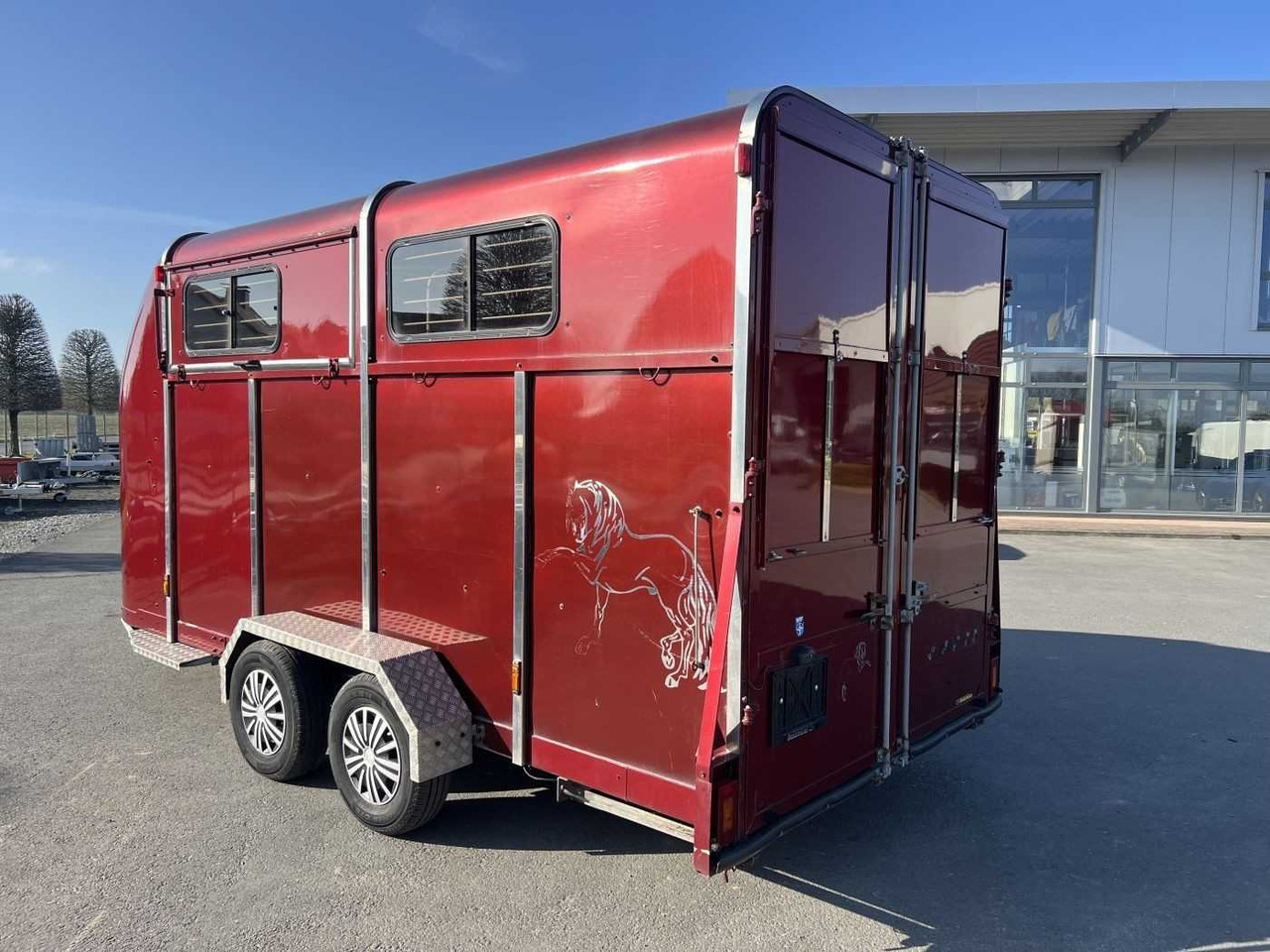 Maxivan 4 Pferdeanhänger - Lószállító utánfutó: 4 kép. Maxivan 4 Pferdeanhänger - Lószállító utánfutó: 4 kép.