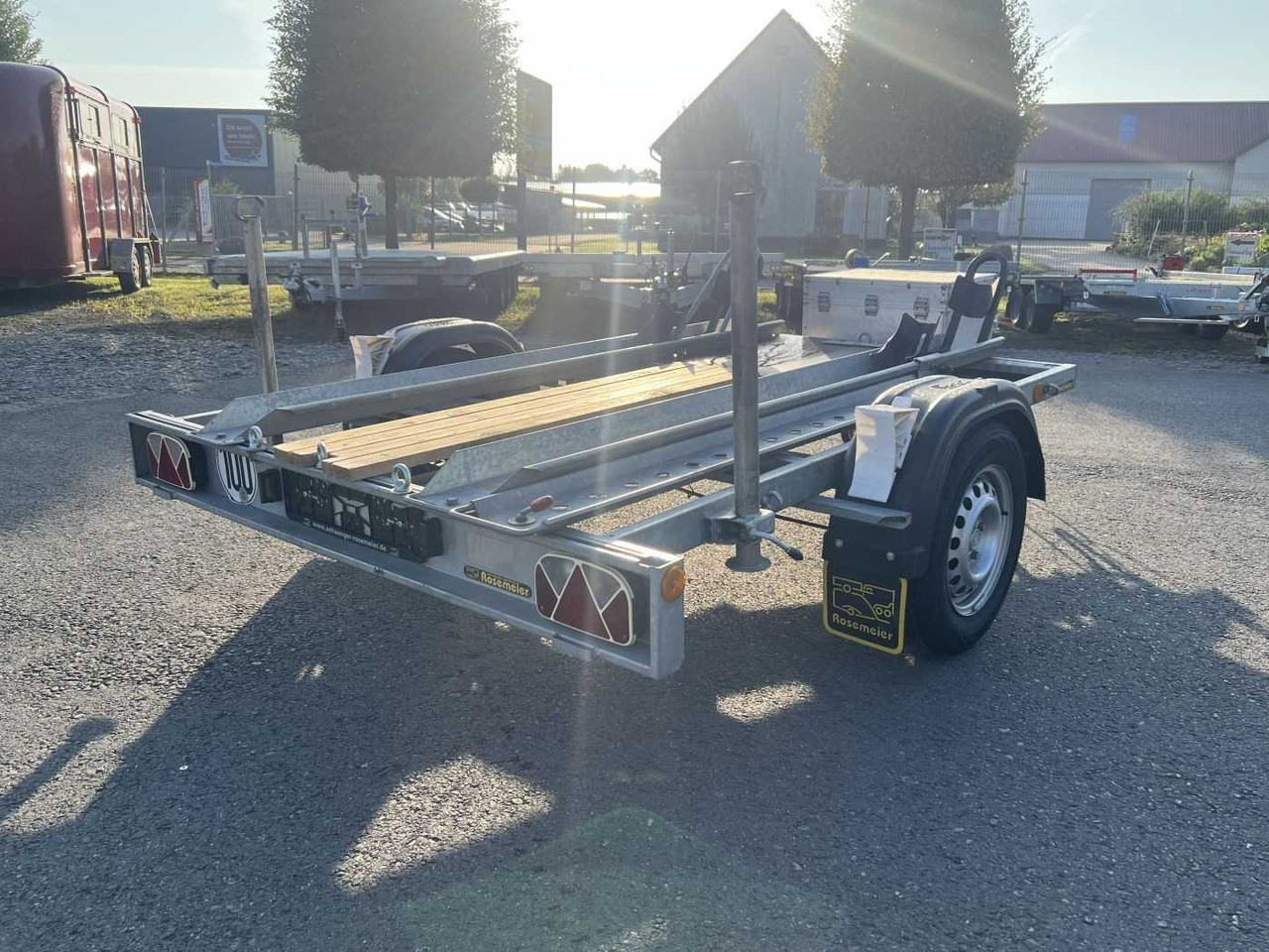 PONGRATZ MA 230/16G Motorradanhänger - Autó utánfutó: 2 kép. PONGRATZ MA 230/16G Motorradanhänger - Autó utánfutó: 2 kép.
