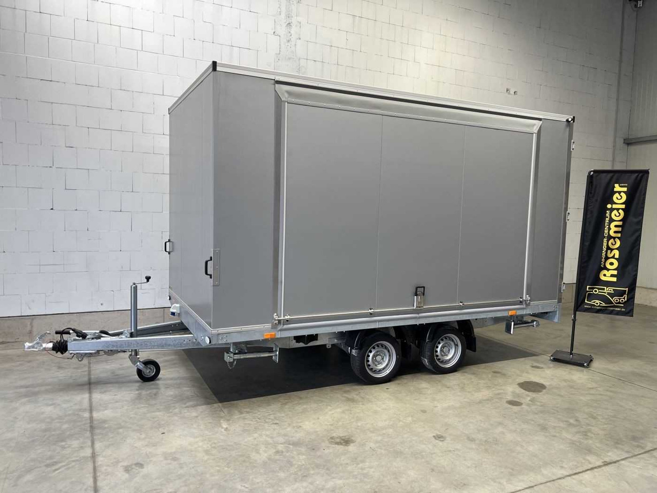 HK E 35.4 Seitenklappe Promotionanhänger - Pótkocsi: 5 kép. HK E 35.4 Seitenklappe Promotionanhänger - Pótkocsi: 5 kép.