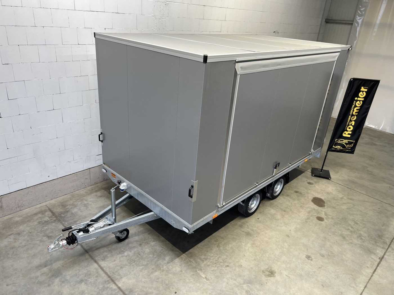 HK E 35.4 Seitenklappe Promotionanhänger - Pótkocsi: 4 kép. HK E 35.4 Seitenklappe Promotionanhänger - Pótkocsi: 4 kép.