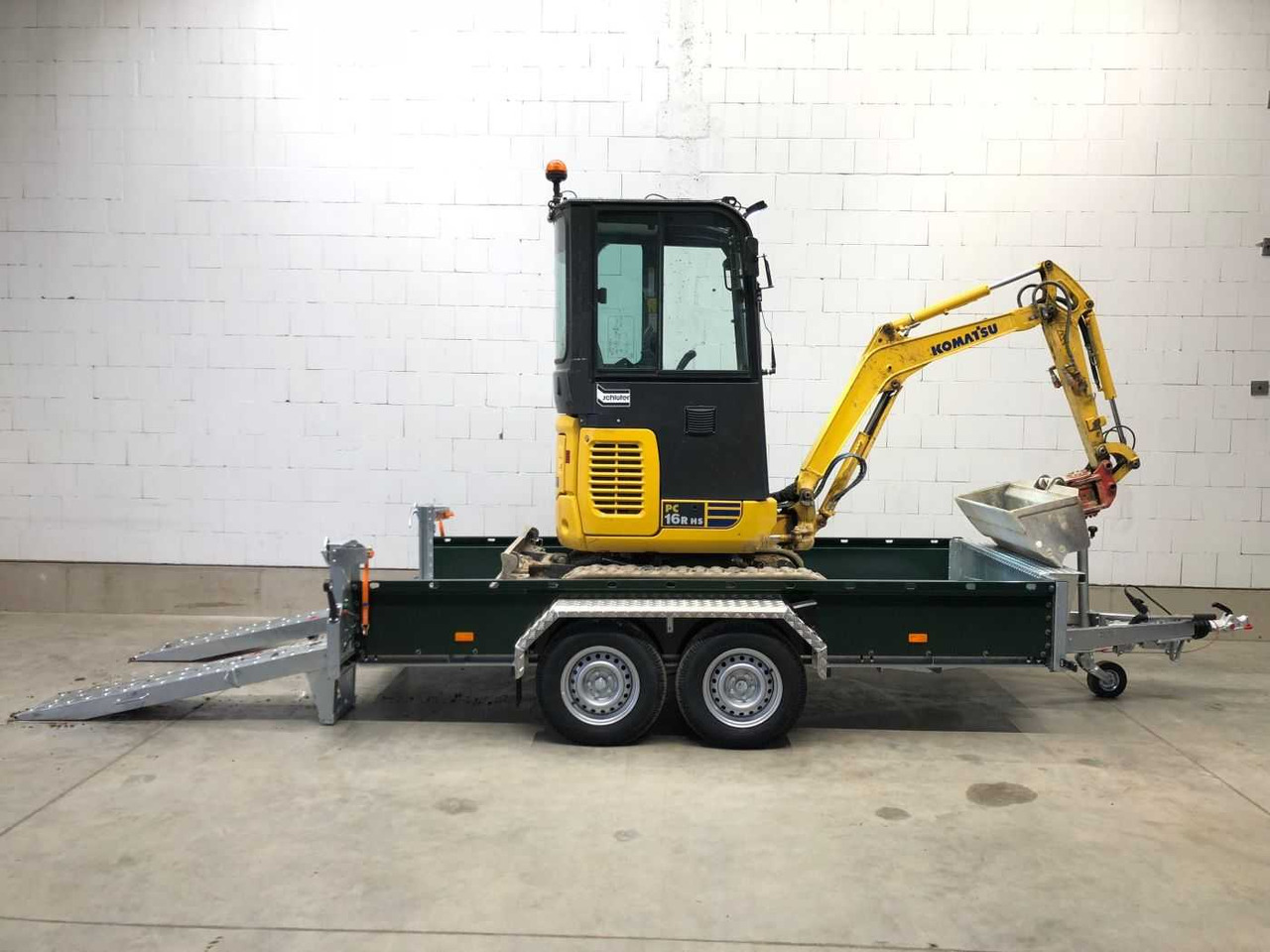 ROSEMEIER VE BAT C35.36 grün Maschinentransporter - Gépszállító utánfutó: 2 kép. ROSEMEIER VE BAT C35.36 grün Maschinentransporter - Gépszállító utánfutó: 2 kép.