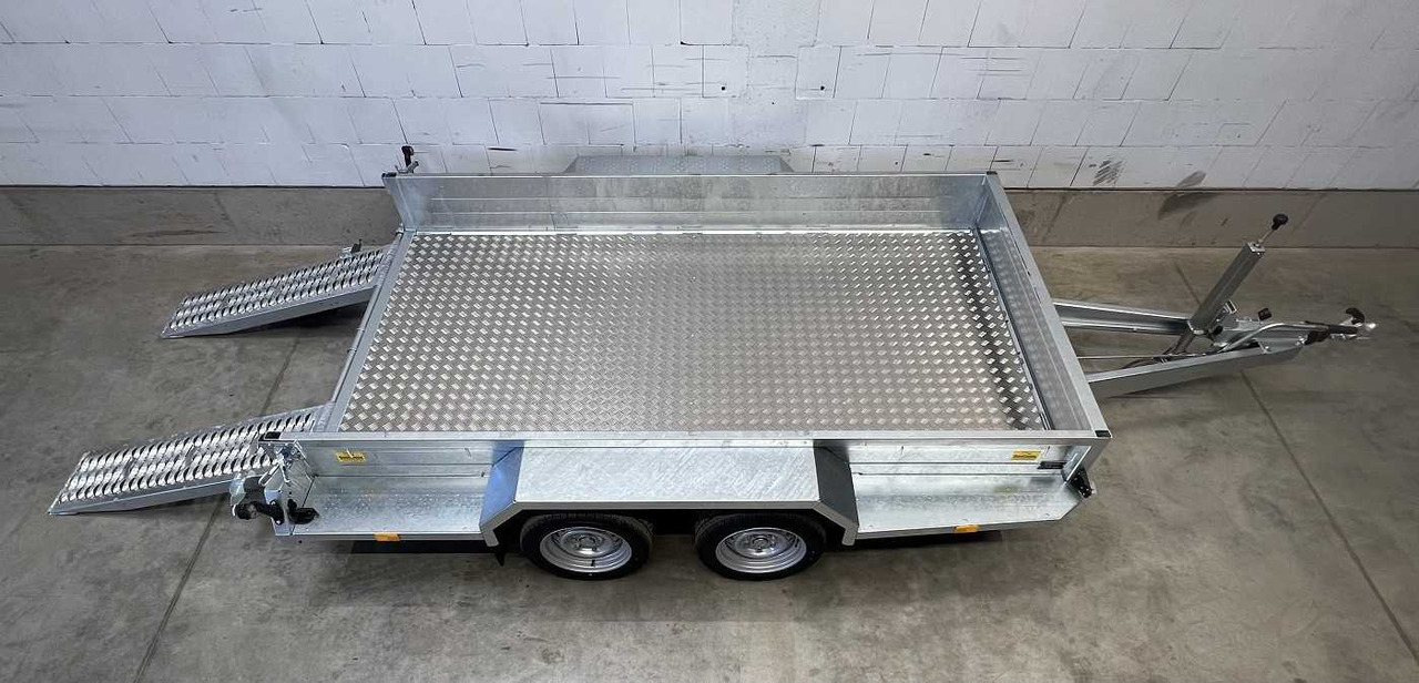 SARIS Magnum Explorer 3000 Force one Maschinentranspor - Gépszállító utánfutó: 1 kép. SARIS Magnum Explorer 3000 Force one Maschinentranspor - Gépszállító utánfutó: 1 kép.