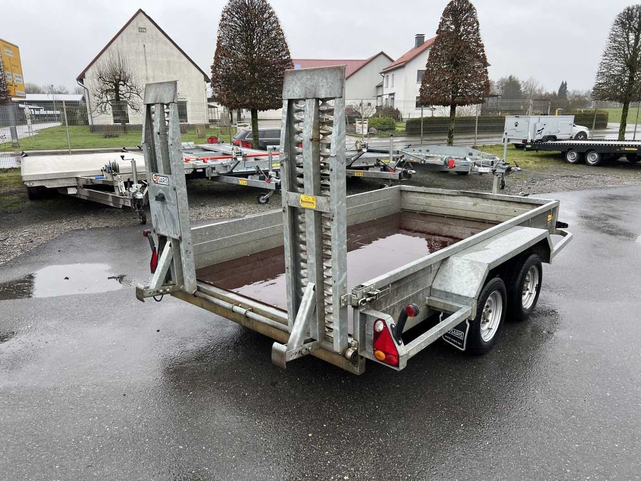 SARIS Magnum Explorer 350 Maschinentransporter - Gépszállító utánfutó: 3 kép. SARIS Magnum Explorer 350 Maschinentransporter - Gépszállító utánfutó: 3 kép.
