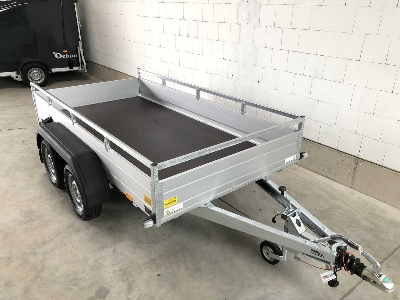 SARIS McAlu Pro 305 153 2000 2 Ramp Kastenanhänger geb - Autó utánfutó: 4 kép. SARIS McAlu Pro 305 153 2000 2 Ramp Kastenanhänger geb - Autó utánfutó: 4 kép.