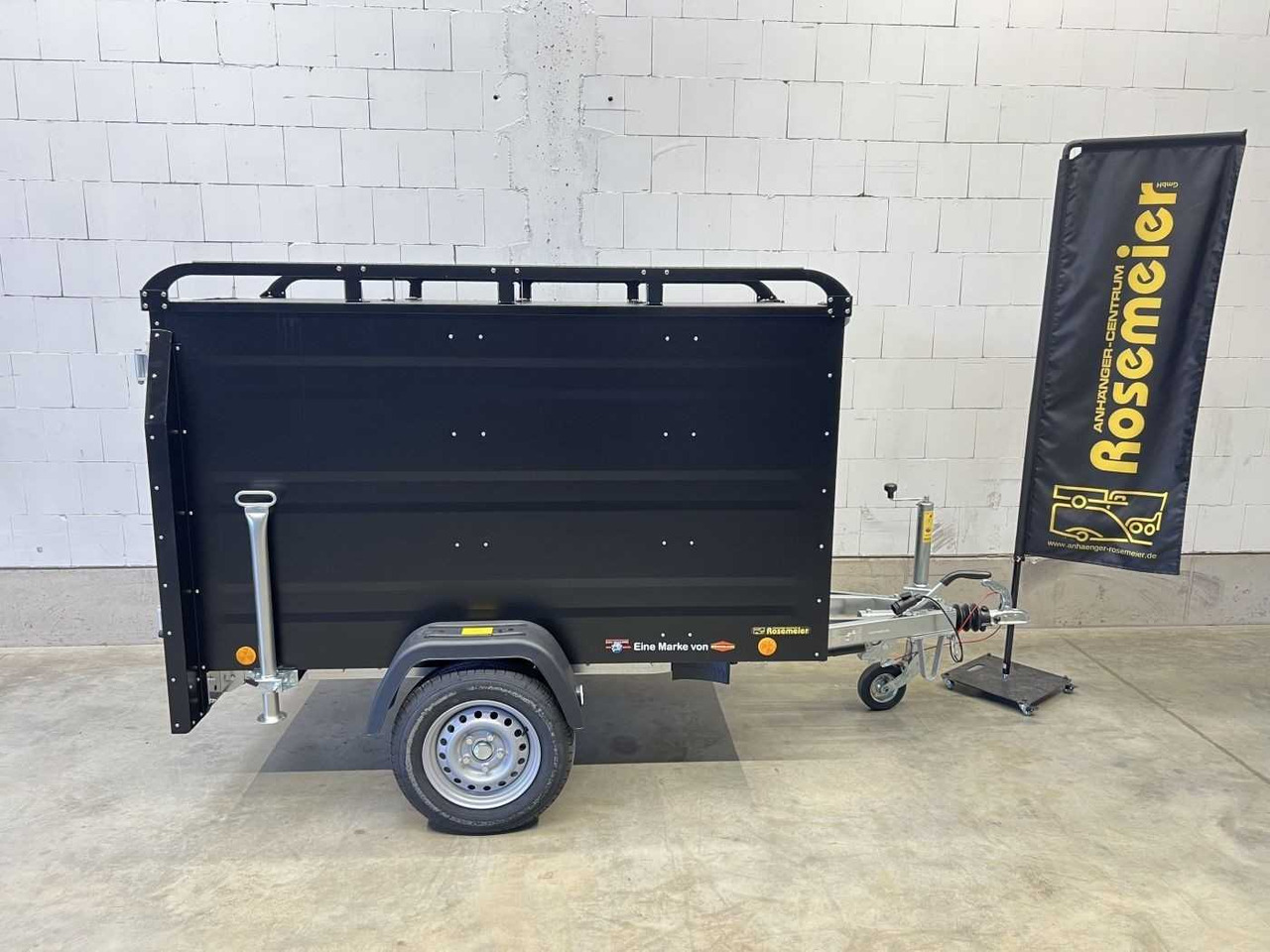 TPV KT-EB2 Plus Deckelanhänger - Autó utánfutó: 1 kép. TPV KT-EB2 Plus Deckelanhänger - Autó utánfutó: 1 kép.