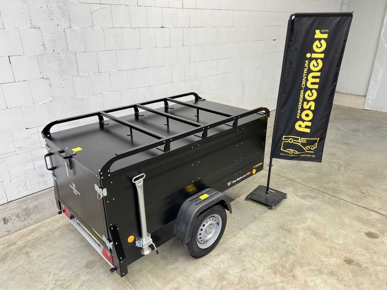 TPV KT-EU2 Deckelanhänger - Autó utánfutó: 4 kép. TPV KT-EU2 Deckelanhänger - Autó utánfutó: 4 kép.