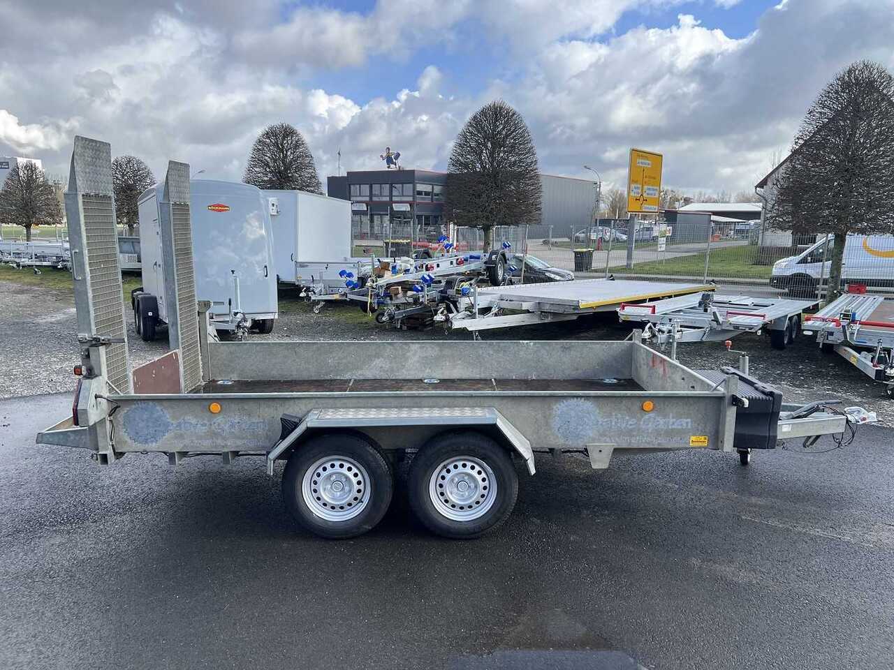 UNSINN UBA 3536/175 Maschinentransporter - Gépszállító utánfutó: 1 kép. UNSINN UBA 3536/175 Maschinentransporter - Gépszállító utánfutó: 1 kép.