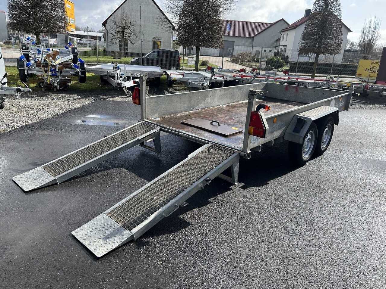 UNSINN UBA 3536/175 Maschinentransporter - Gépszállító utánfutó: 2 kép. UNSINN UBA 3536/175 Maschinentransporter - Gépszállító utánfutó: 2 kép.