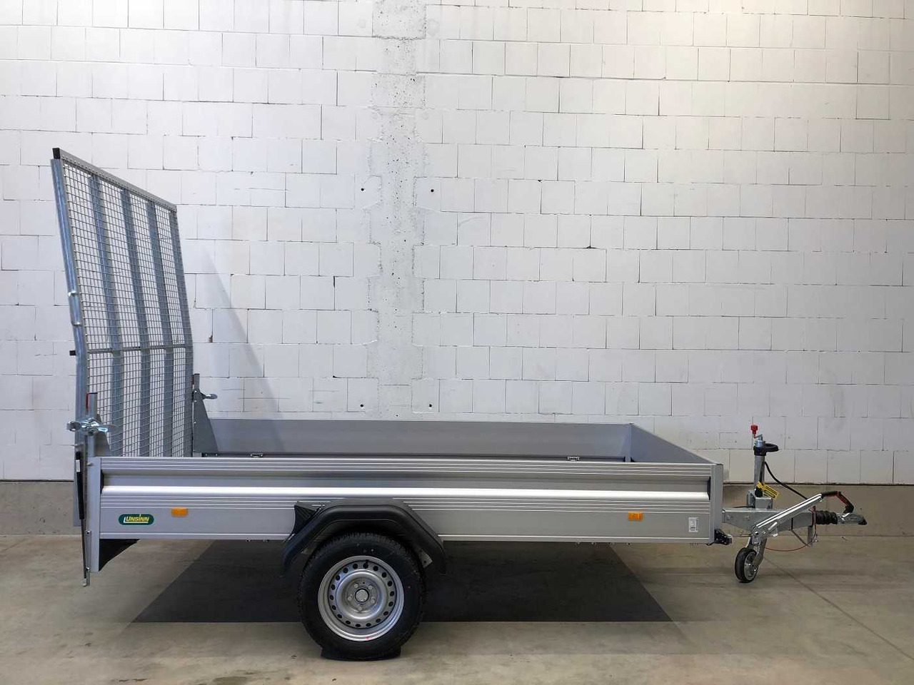 UNSINN UT-K 3015-13-14 Kastenanhänger gebremst - Autó utánfutó: 1 kép. UNSINN UT-K 3015-13-14 Kastenanhänger gebremst - Autó utánfutó: 1 kép.