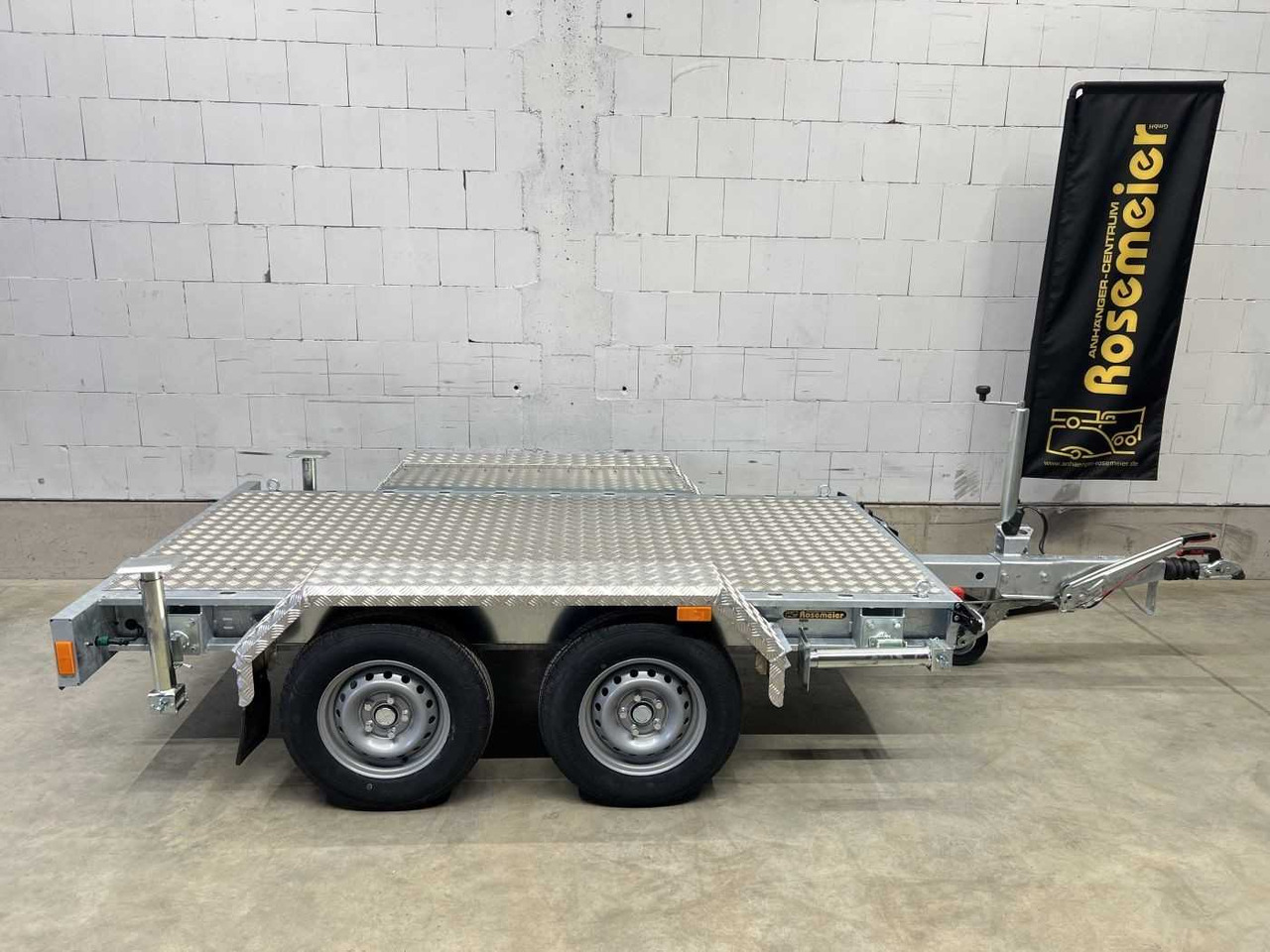 VEZEKO Generator 2-Achser Motorradanhänger - Motorszállító utánfutó: 2 kép. VEZEKO Generator 2-Achser Motorradanhänger - Motorszállító utánfutó: 2 kép.