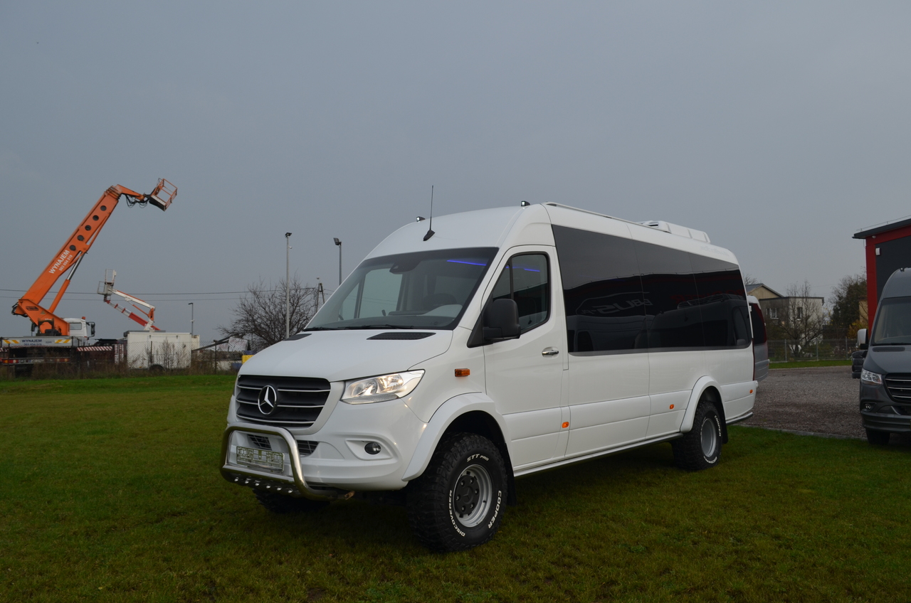 MERCEDES-BENZ Sprinter 519 4x4 high and low drive - Minibusz, Kisbusz: 3 kép. MERCEDES-BENZ Sprinter 519 4x4 high and low drive - Minibusz, Kisbusz: 3 kép.