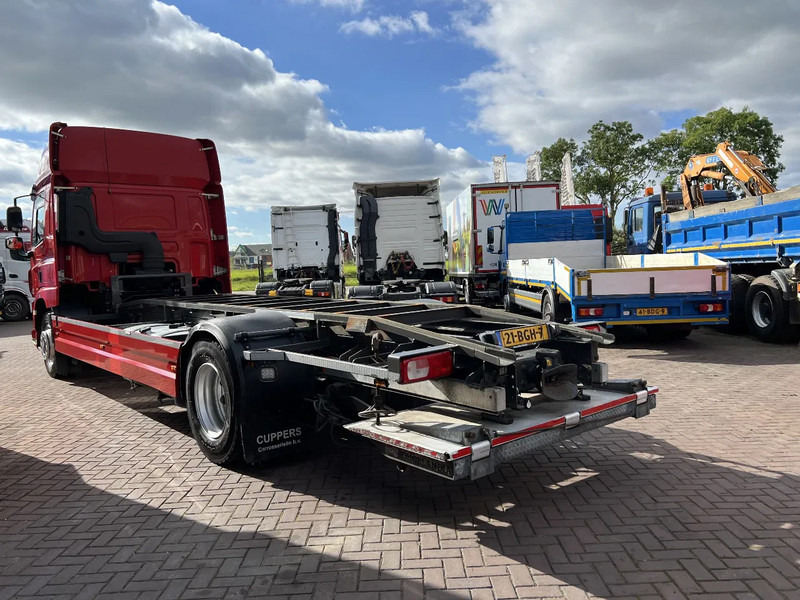 DAF CF 290 4X2 EURO6 SPACECAB RENOVA / VANGMUIL / LAADKLEP / TOP STAAT - Cserefelépítményes teherautó: 3 kép. DAF CF 290 4X2 EURO6 SPACECAB RENOVA / VANGMUIL / LAADKLEP / TOP STAAT - Cserefelépítményes teherautó: 3 kép.