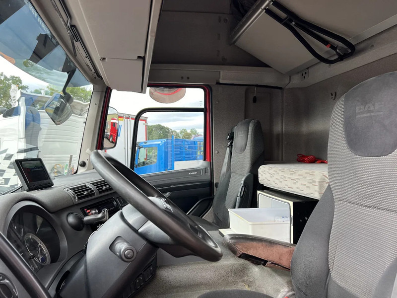 DAF CF 290 4X2 EURO6 SPACECAB RENOVA / VANGMUIL / LAADKLEP / TOP STAAT - Cserefelépítményes teherautó: 5 kép. DAF CF 290 4X2 EURO6 SPACECAB RENOVA / VANGMUIL / LAADKLEP / TOP STAAT - Cserefelépítményes teherautó: 5 kép.
