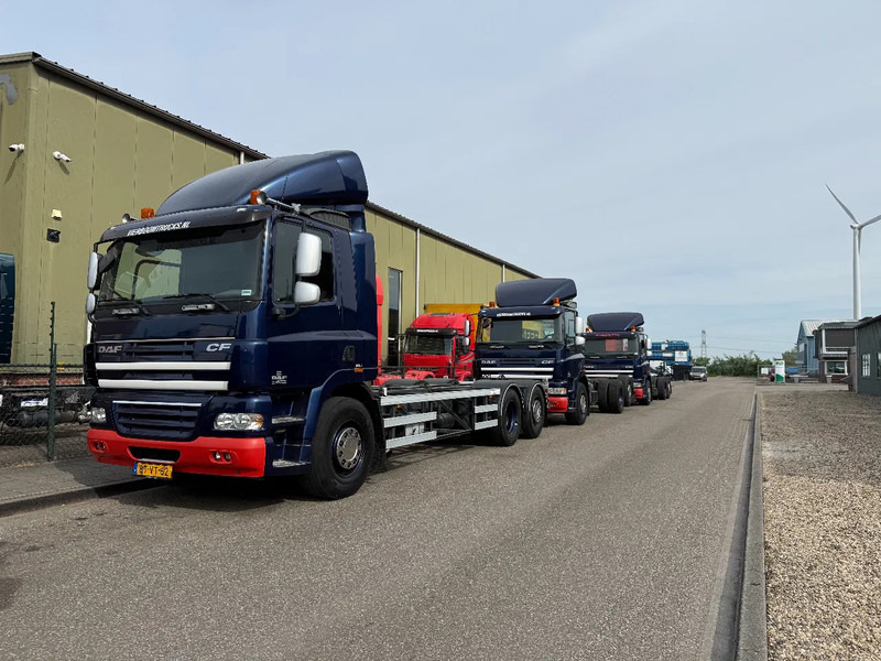 DAF CF 85 CF85-360 6X2 FAN 3 X IN STOCK TOP CONDITION NL TRUCKS - Alvaz teherautó: 1 kép. DAF CF 85 CF85-360 6X2 FAN 3 X IN STOCK TOP CONDITION NL TRUCKS - Alvaz teherautó: 1 kép.