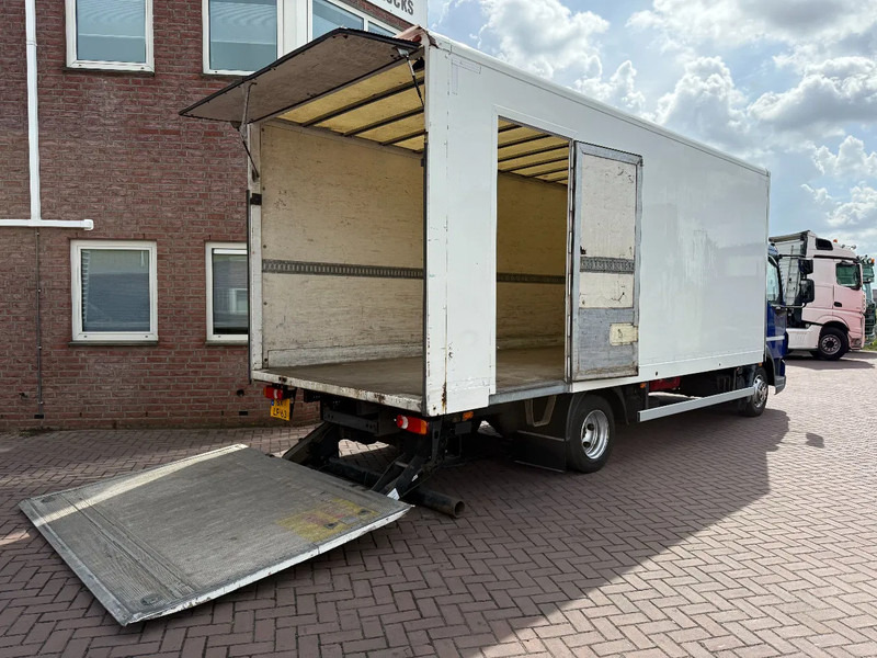 DAF LF 45.160 LF45-160 EEV Koffer mit Ladebordwand 8.300KG - Dobozos felépítményű teherautó: 3 kép. DAF LF 45.160 LF45-160 EEV Koffer mit Ladebordwand 8.300KG - Dobozos felépítményű teherautó: 3 kép.