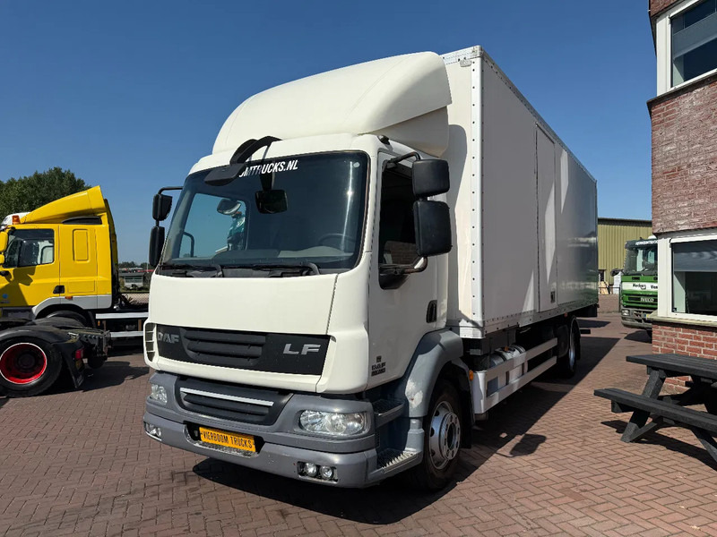 DAF LF 55.250 LF55-250 Box with lift / Manual gearbox Euro5 - Dobozos felépítményű teherautó: 3 kép. DAF LF 55.250 LF55-250 Box with lift / Manual gearbox Euro5 - Dobozos felépítményű teherautó: 3 kép.