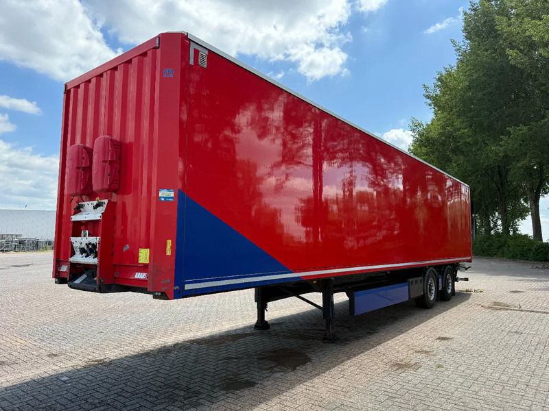 Krone 2-Assige Tridex gestuurde kasten oplegger met 2-tons klep - Félpótkocsi dobozos: 1 kép. Krone 2-Assige Tridex gestuurde kasten oplegger met 2-tons klep - Félpótkocsi dobozos: 1 kép.