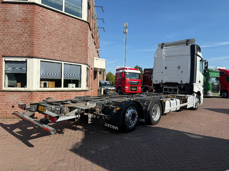 Mercedes-Benz Actros Actros 2542LL 6X2 BDF / ACC / AHK/ TUV 8-2026 / NL TRUCK - Cserefelépítményes teherautó: 4 kép. Mercedes-Benz Actros Actros 2542LL 6X2 BDF / ACC / AHK/ TUV 8-2026 / NL TRUCK - Cserefelépítményes teherautó: 4 kép.