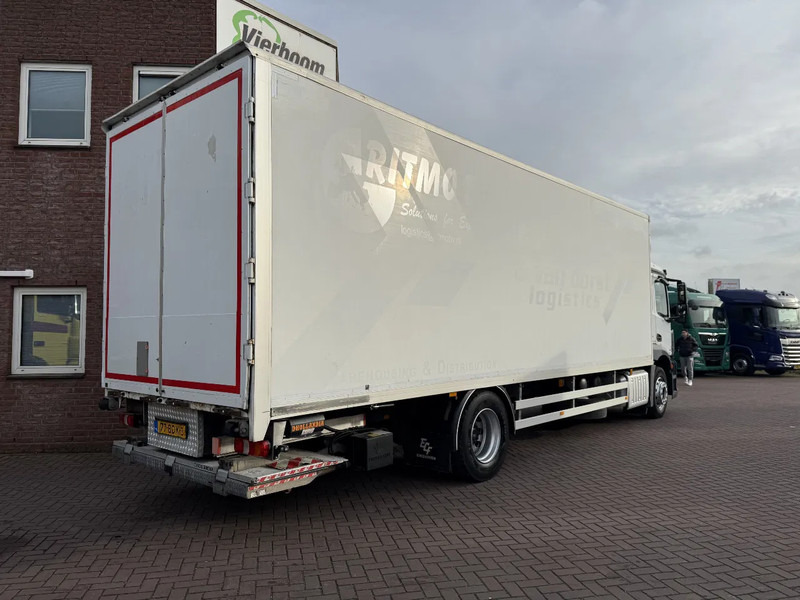 Mercedes-Benz Antos Antos 1824L mit 8.5m Isokoffer / 1.500kg Ladebordwand / Euro6 / Holland Truck - Dobozos felépítményű teherautó: 4 kép. Mercedes-Benz Antos Antos 1824L mit 8.5m Isokoffer / 1.500kg Ladebordwand / Euro6 / Holland Truck - Dobozos felépítményű teherautó: 4 kép.