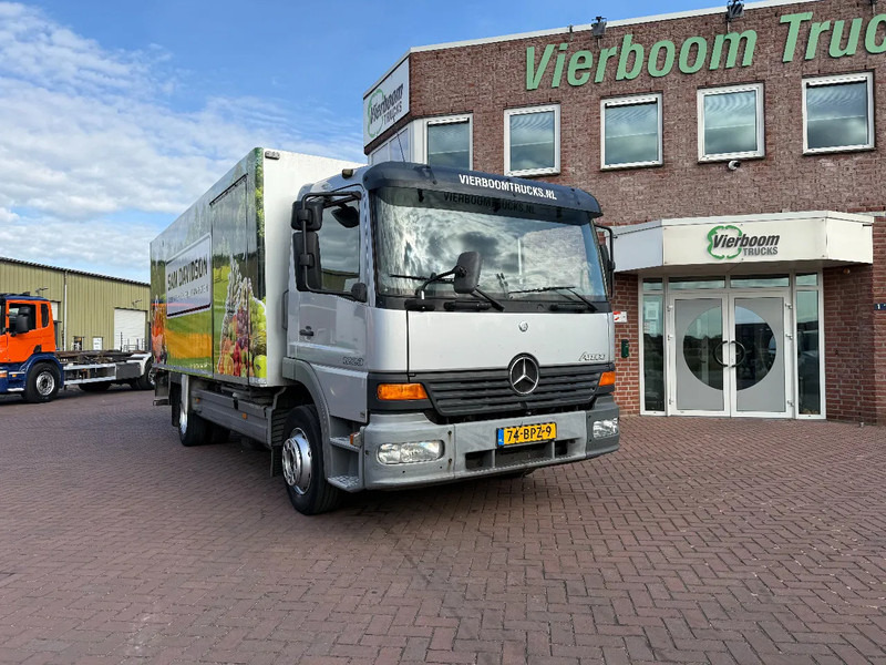 Mercedes-Benz Atego 1223 Atego 1223L Kuhlkoffer / Carrier Xarios 500 / Schatgetriebe / Klima / AHK - Hűtős teherautó: 1 kép. Mercedes-Benz Atego 1223 Atego 1223L Kuhlkoffer / Carrier Xarios 500 / Schatgetriebe / Klima / AHK - Hűtős teherautó: 1 kép.