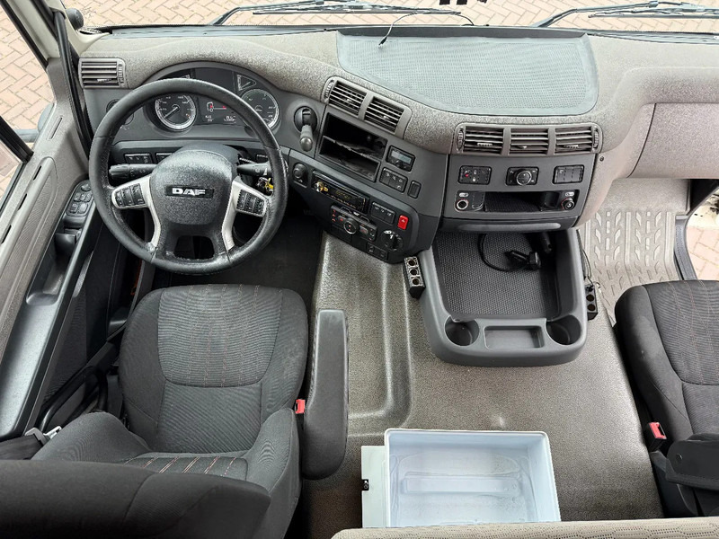 DAF CF 410 4X2 SPACECAB EURO6 DISTRIBUTIETREKKER MILIEUZONE DAF ONDERHOUD HOLLAND TRUCK!!! - Nyergesvontató: 5 kép. DAF CF 410 4X2 SPACECAB EURO6 DISTRIBUTIETREKKER MILIEUZONE DAF ONDERHOUD HOLLAND TRUCK!!! - Nyergesvontató: 5 kép.
